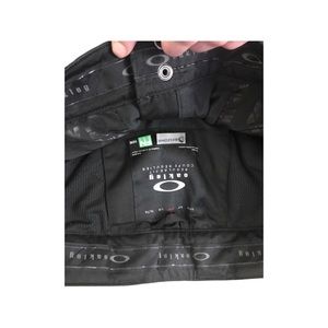 Oakley women’s medium snow pants
